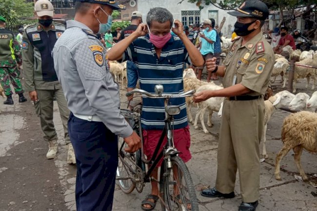 Pembinaan dan Pengawasan Pelaksanaan PPKM Mikro Tahap IV