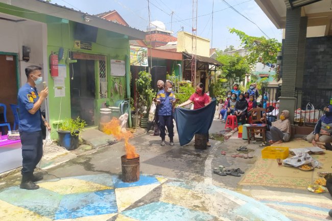 Sosialisasi Pencegahan dan Penanggulangan Bahaya Kebakaran di Kampung Todangsan, Tonggalan