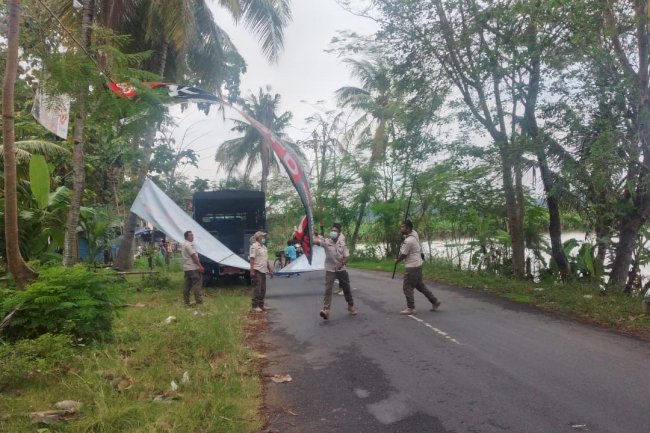 Penertiban Reklame Tak Berijin dan Pemantauan Wilayah di Rowo Jombor