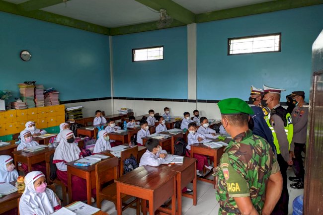 Peninjauan dan Edukasi Penerapan Protokol Kesehatan PTM 50 Persen di SDIT Hidayah Klaten