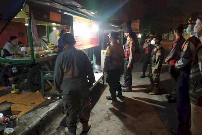 Patroli Malam Penegakan Protokol Kesehatan di Wilayah Kota