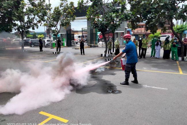 Sosialisasi Pencegahan dan Penanggulangan Bahaya Kebakaran di RSUP Dr. Soeradji Tirtonegoro Klaten
