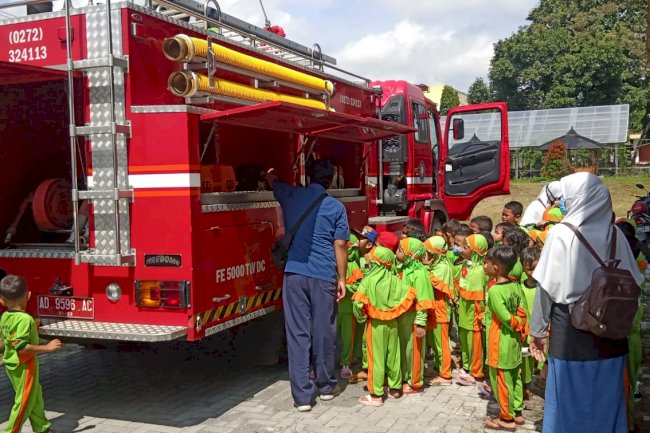 DAMKAR GO TO SCHOOL - TKIT Al Hasna di Gondang Kebonarum