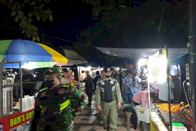 Patroli Ketupat Malam PPKM Level 2 di Wilayah Alun-alun dan Sepanjang Jalan Pemuda