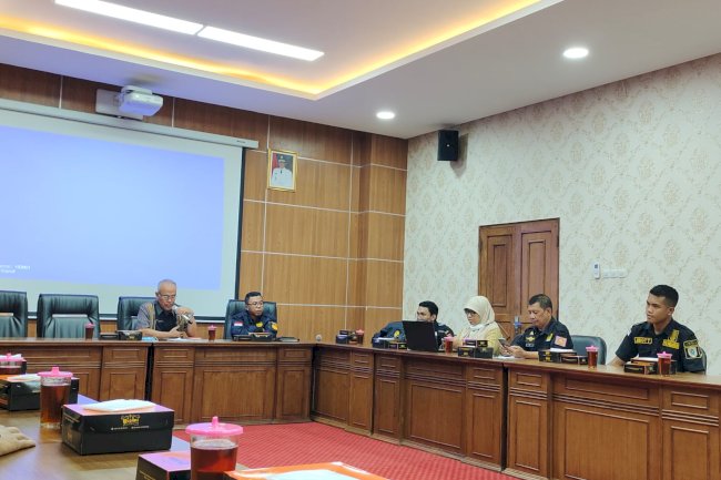 Pelatihan Aplikasi Siroleg Bersama Bea Cukai Surakarta