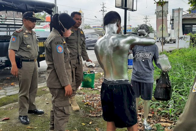 Razia Pengemis Gelandangan Orang Terlantar di Sepanjang Jalan Jogja - Solo hingga Delanggu