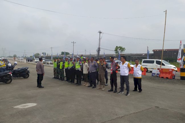 Pengamanan Nataru 2023 di Exit Tol Ceper