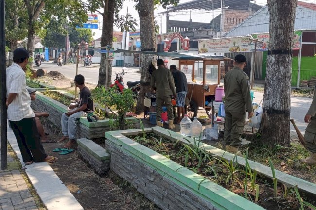Operasi Penanganan Pedagang Kaki Lima di Area Kota