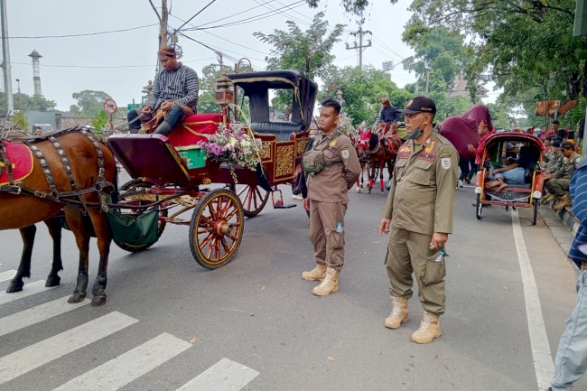 Pengamanan Defile dan Parade Mobil Hias di Kota Surakarta