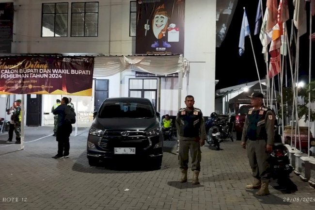 Pengamanan Pendaftaran Calon Bupati dan Wakil Bupati Tahun 2024 Di Kantor KPU Klaten