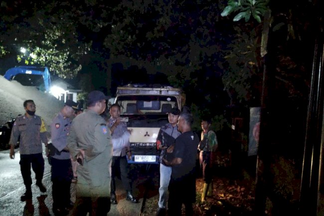 Patroli Malam Pemantauan dan Penghalauan Truk Sampah Luar Wilayah Klaten