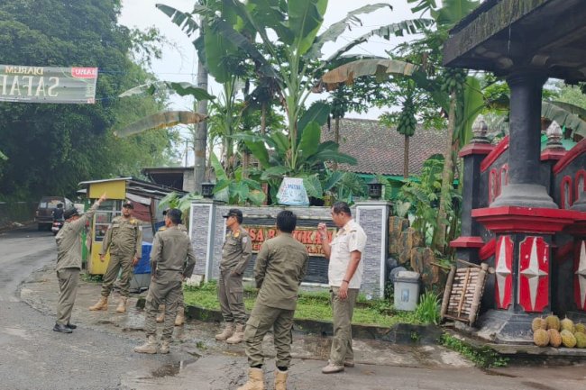 Patroli Daerah Perbatasan Klaten dan Sleman Dalam Rangka Antisipasi Lalu Lintas Truk Pengangkut Sampah 