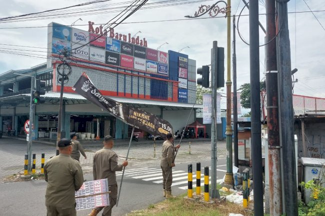 Satpol PP Klaten Gelar Operasi Penanganan Pelanggaran Perda di Sejumlah Titik Jalan Jogja Solo