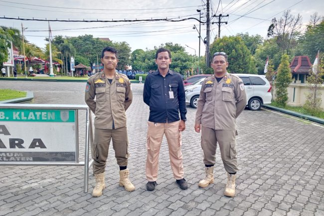 Satpol PP Klaten Laksanakan Pengamanan Upacara Hari Korpri di Halaman Pemkab