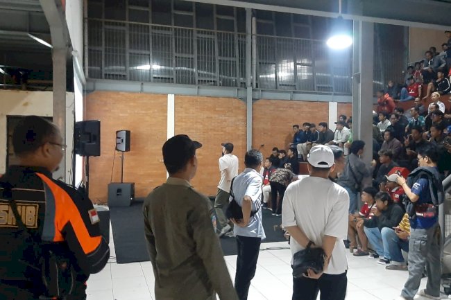 Satpol PP dan Damkar Klaten Amankan Kegiatan Nonton Bola Bareng Bupati di Gedung MPP
