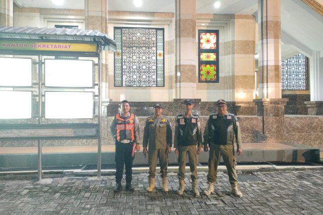 Satpol PP dan Damkar Klaten Amankan Pengajian Peringatan Isra Miraj di Masjid Al Aqsha