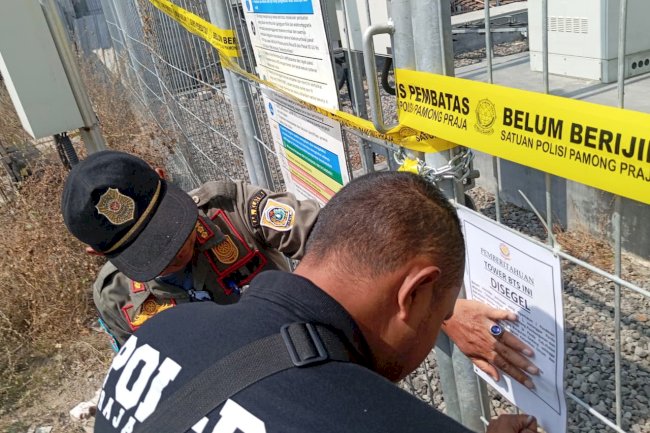 Satpol PP Segel Tower BTS di Desa Menden yang Belum Mengantongi Izin