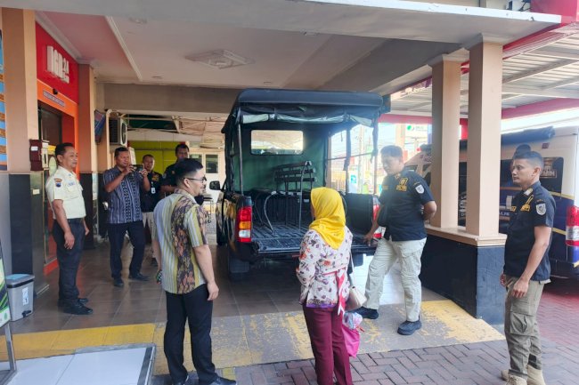 Respons Cepat Laporan Masyarakat, Satpol PP Evakuasi ODGJ ke RSJ Soedjarwadi