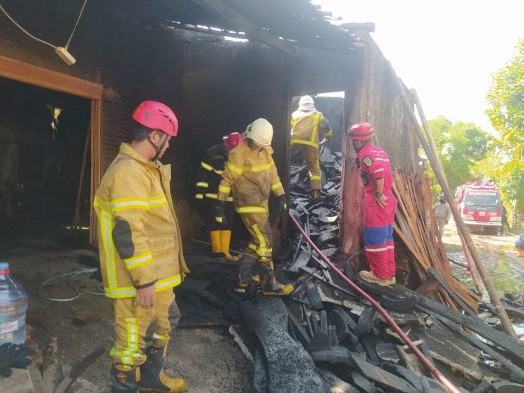 Penanganan Kebakaran Oven Kayu di Desa Taji Juwiring