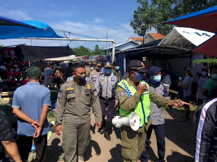 Operasi Gabungan Penegakan Protokol Kesehatan PPKM Darurat di Pasar Legen Jatinom dan Warung Makan, Cafe, Panti Pijat seputar Prambanan