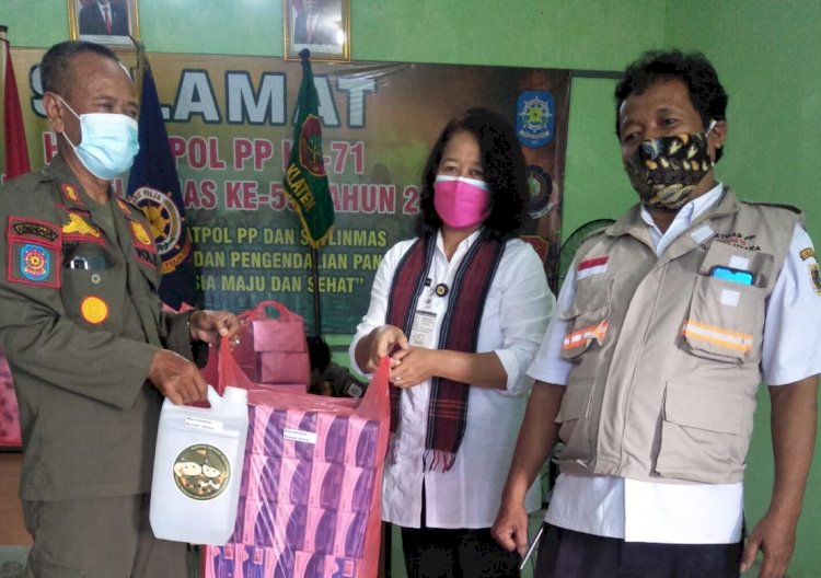 Pemberian Masker dan Hand Sanitizer Untuk Seluruh Kecamatan di kabupaten Klaten