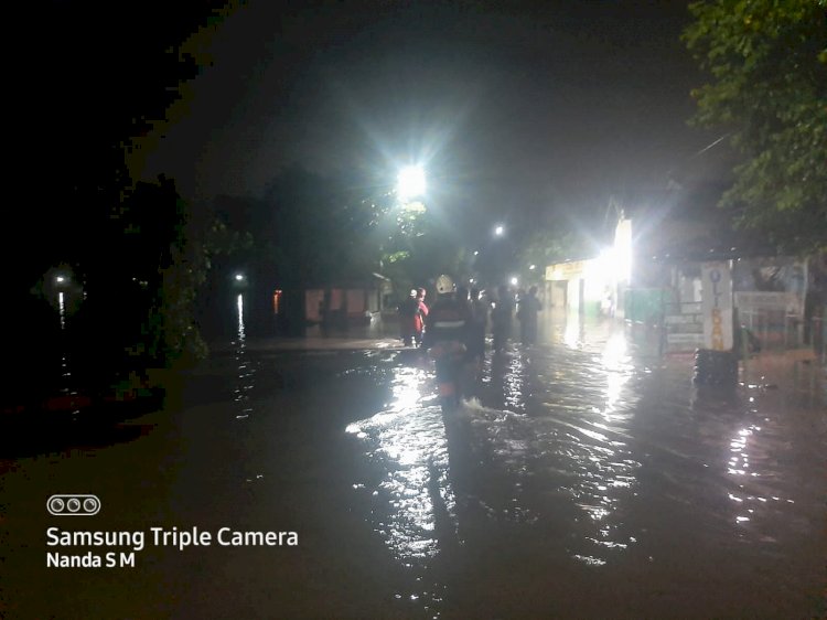 Evakuasi Warga Terdampak Banjir di 3desa di kecamatan Karangdowo dan Juwiring