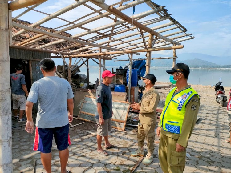 Revitalisasi Warung Apung Rowo Jombor