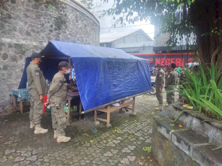 Pembinaan Pedagang Kaki Lima di seputar Stadion Trikoyo dan Taman Kota Klaten