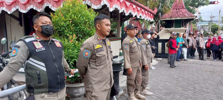 Pengamanan Jalan Sehat Bersama Bupati Klaten Dalam Rangka Memperingati Hari AIDS