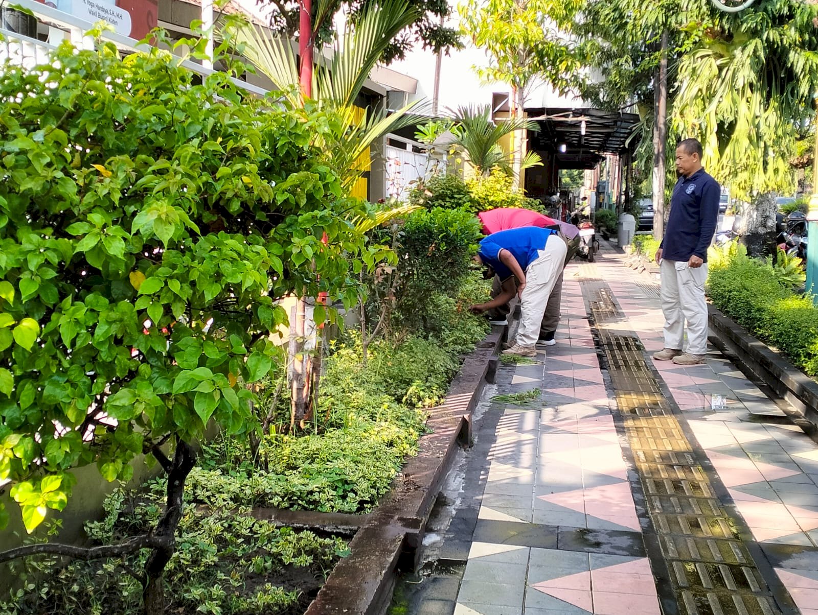 Kerja Bakti Jumat Bersih Satpol PP dan Damkar