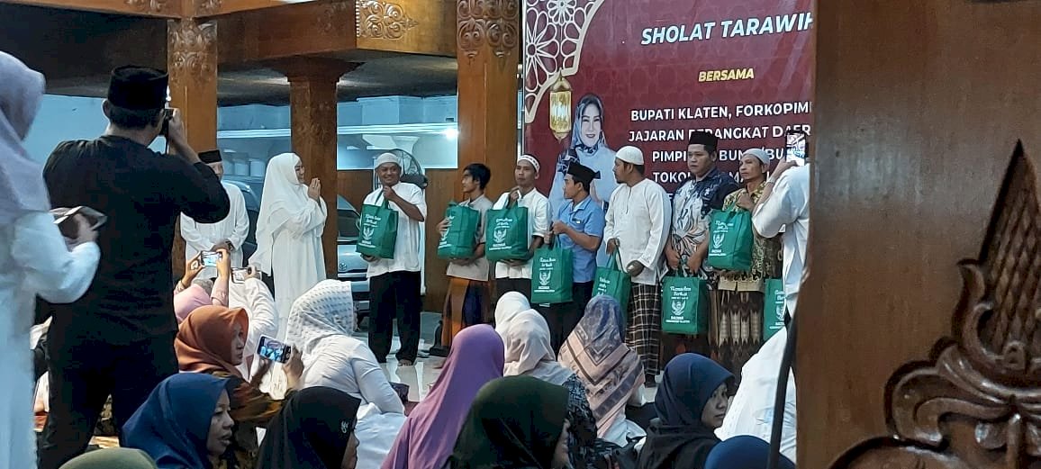 Pengamanan Sholat Tarawih Bersama Bupati Klaten di Rumah Dinas Bupati