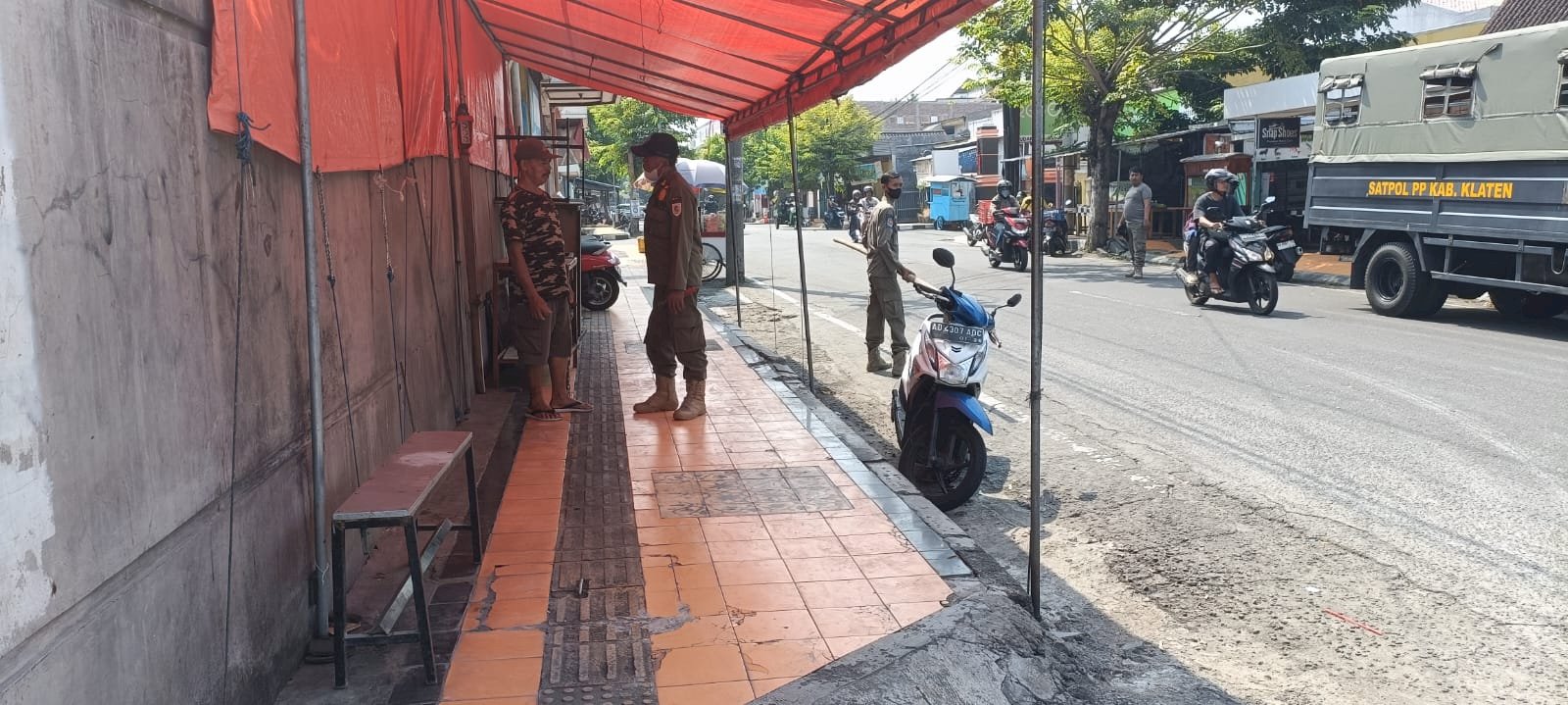 Operasi Penanganan Pedagang Kaki Lima di Area Kota 