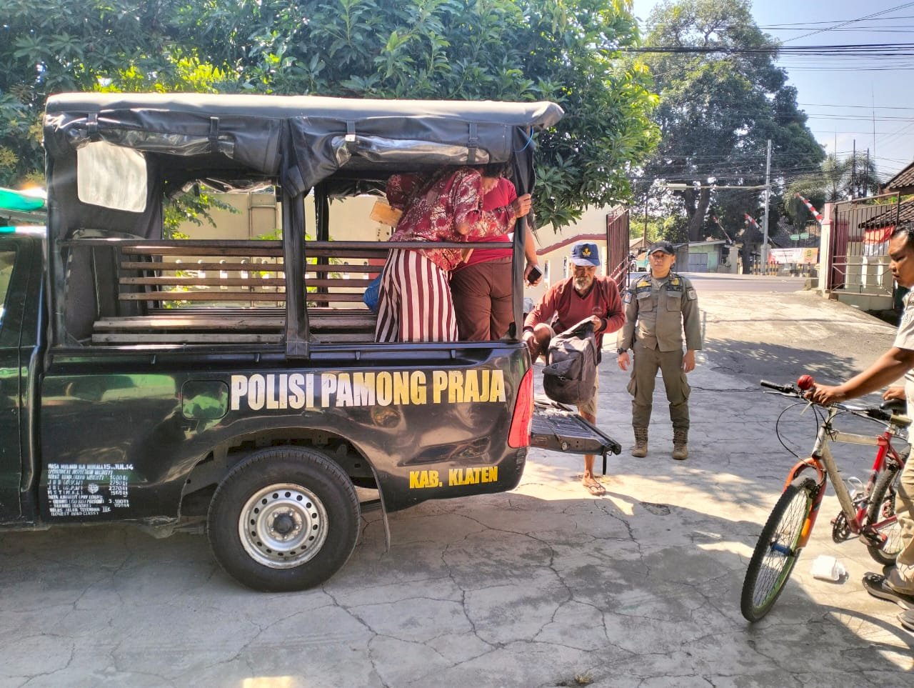 Operasi Gabungan PGOT WTS dan Anak Jalanan di GOR Gelarsena dan Monumen Juang Klaten