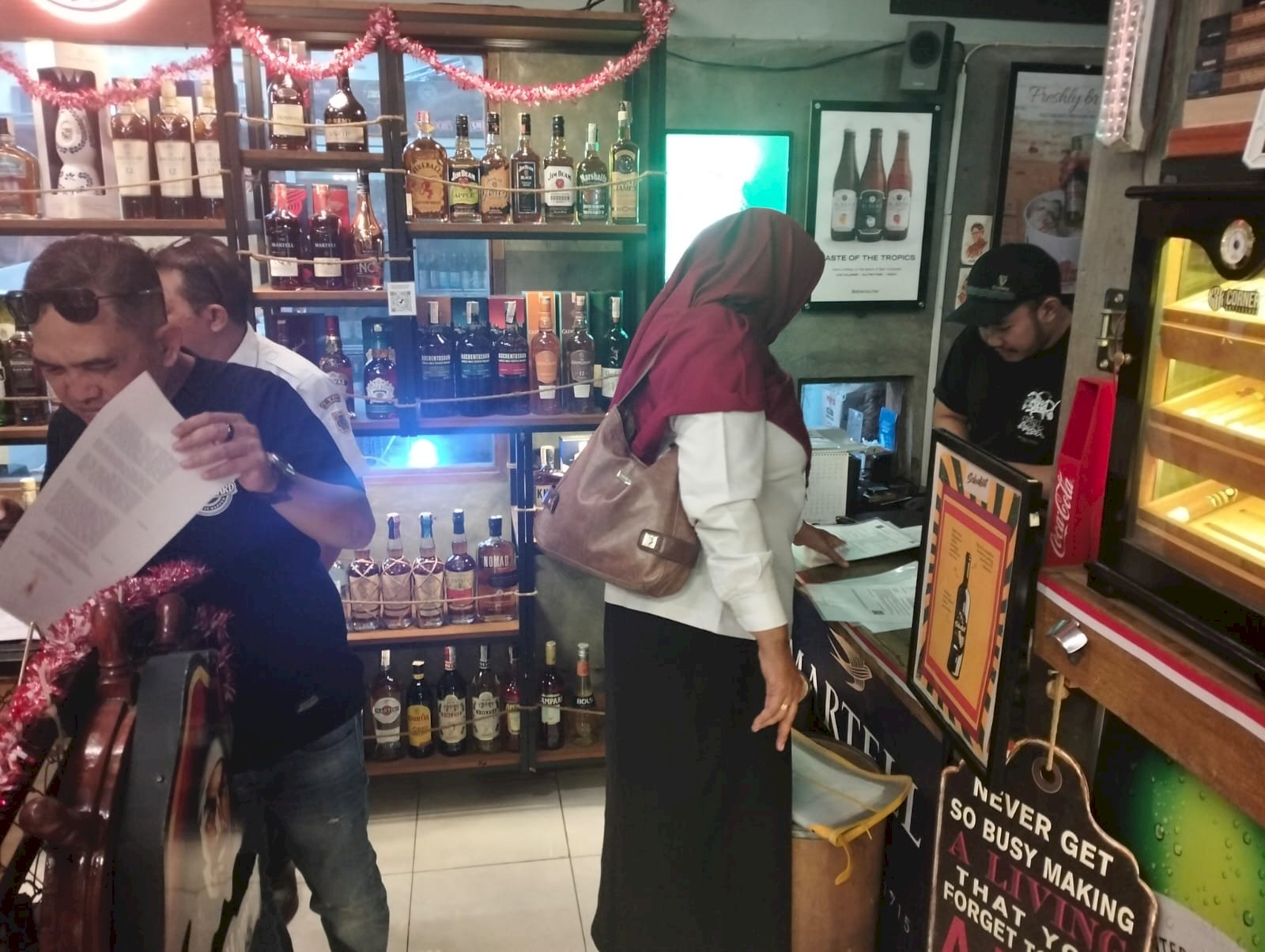 Pengecekan dan Pembinaan Perijinan Outlet Minuman Keras/Minuman Beralkhohol