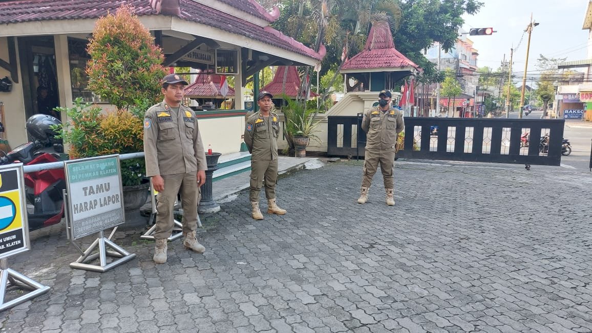Satpol PP Klaten Kawal Pengamanan Upacara Hari Otonomi Daerah ke-XXIX