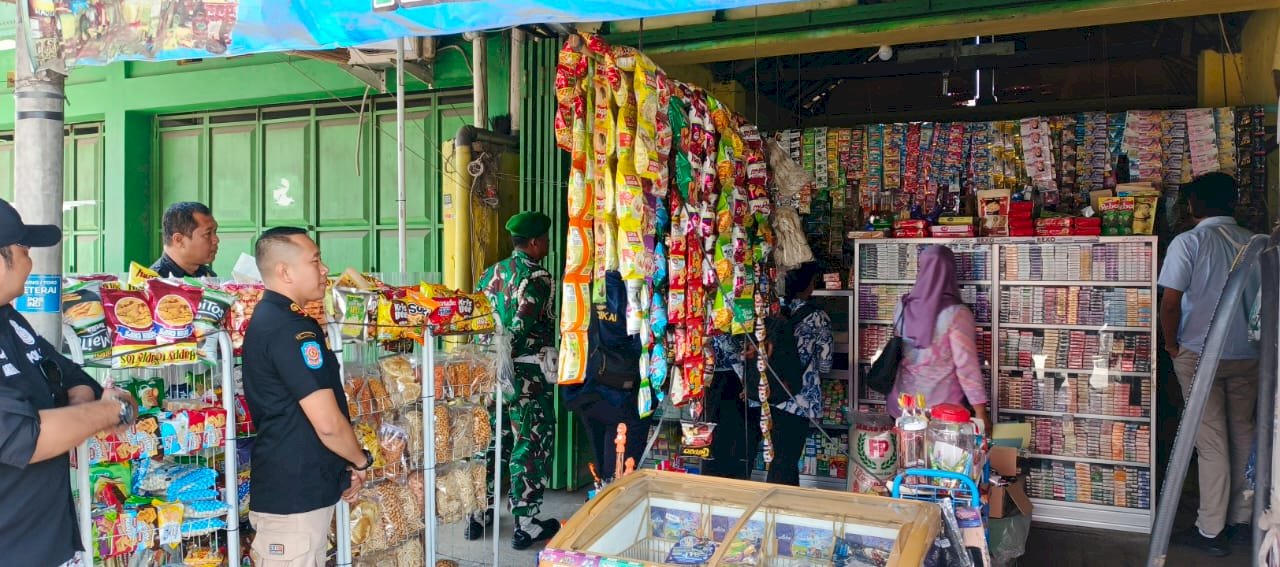 Operasi Gabungan di Jatinom Sita 800 Batang Rokok Ilegal