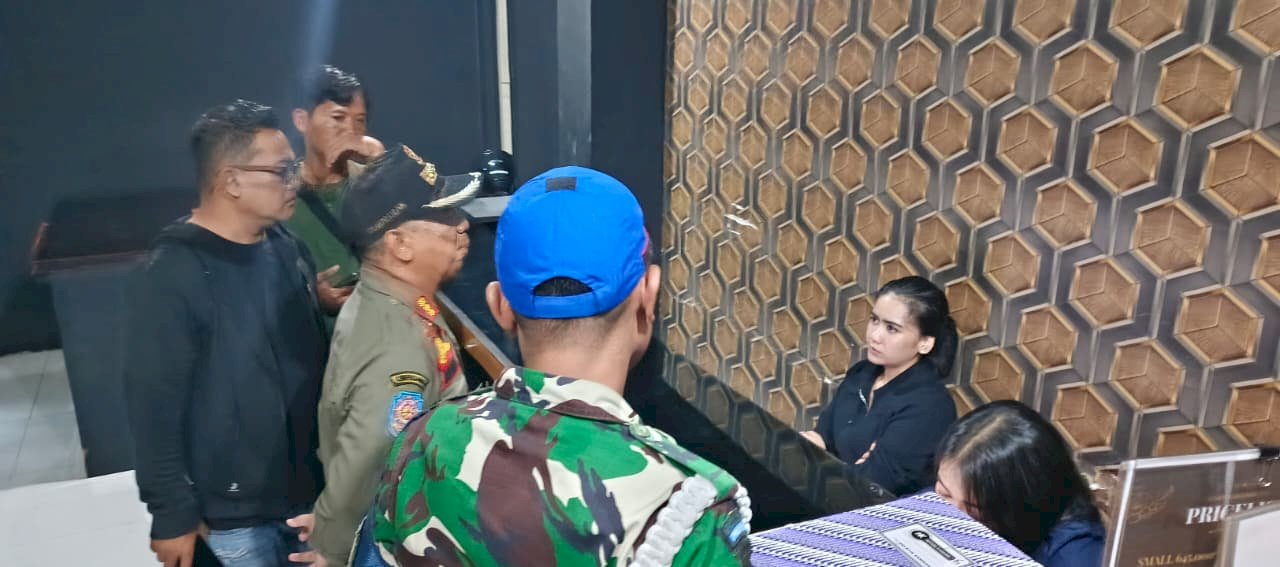 Sidak Gabungan Tertibkan dan Berikan Pembinaan pada Usaha Kafe Karaoke di Klaten Selatan