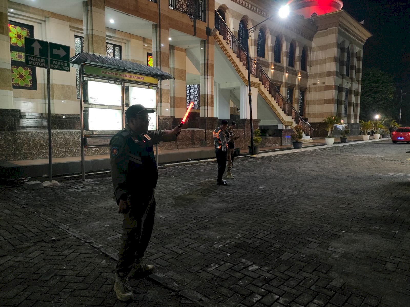 Satpol PP dan Damkar Klaten Amankan Pengajian Peringatan Isra Miraj di Masjid Al Aqsha