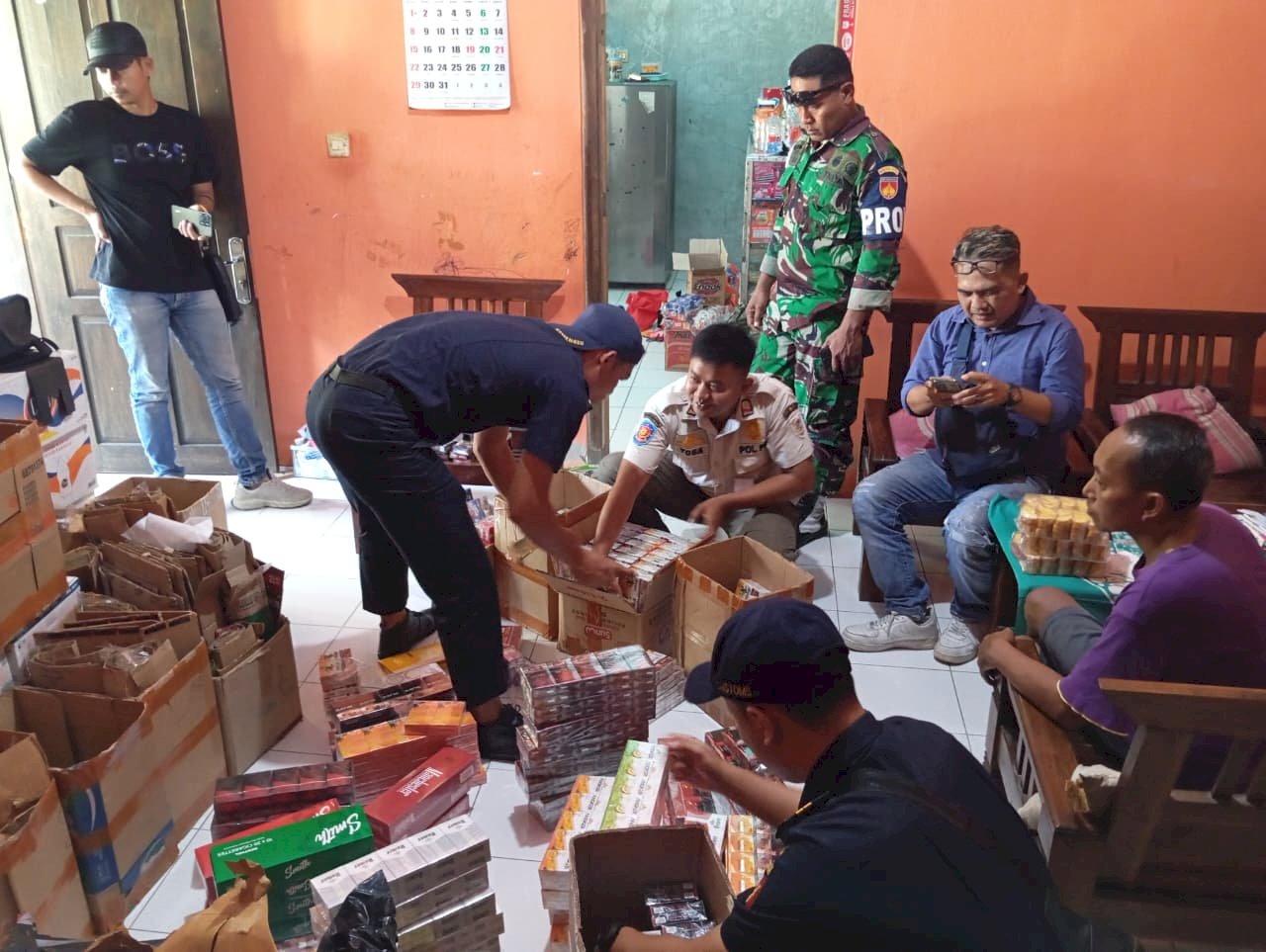 Operasi DBHCHT, Satpol PP Klaten dan Bea Cukai Amankan Ribuan Rokok Ilegal di Ceper